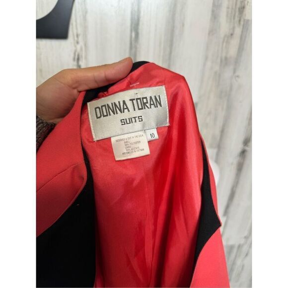 Donna Toran Suits pink blazer - Picture 9 of 10